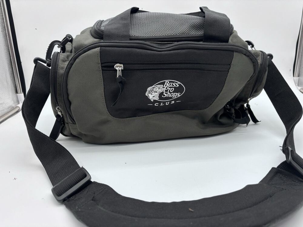 Bass Pro Shops Club Duffel Bag Fishing Tackle Gear Overnight Tote Green Black